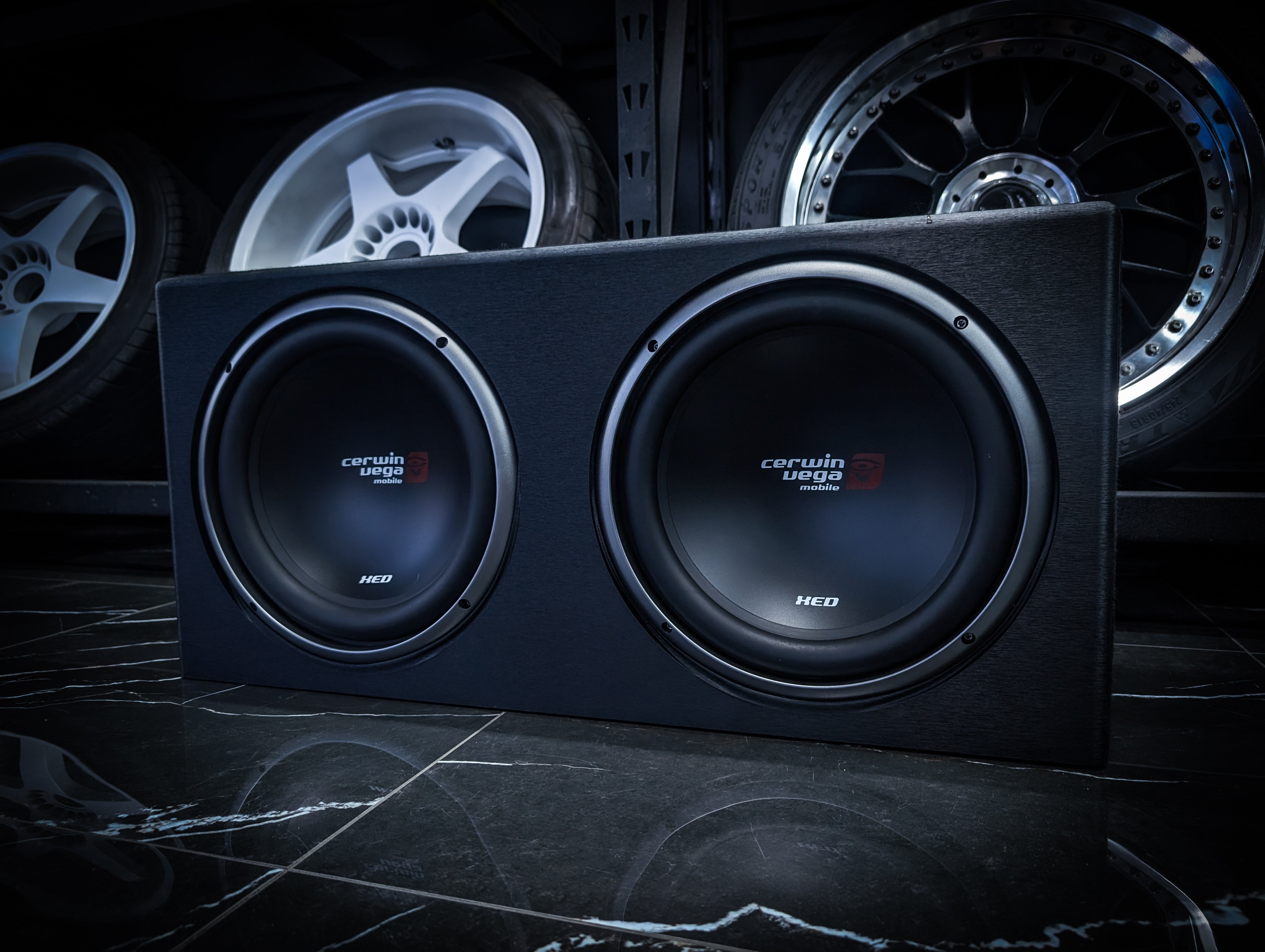 CERWIN VEGA XED 1600watt Dual 12" Subwoofers