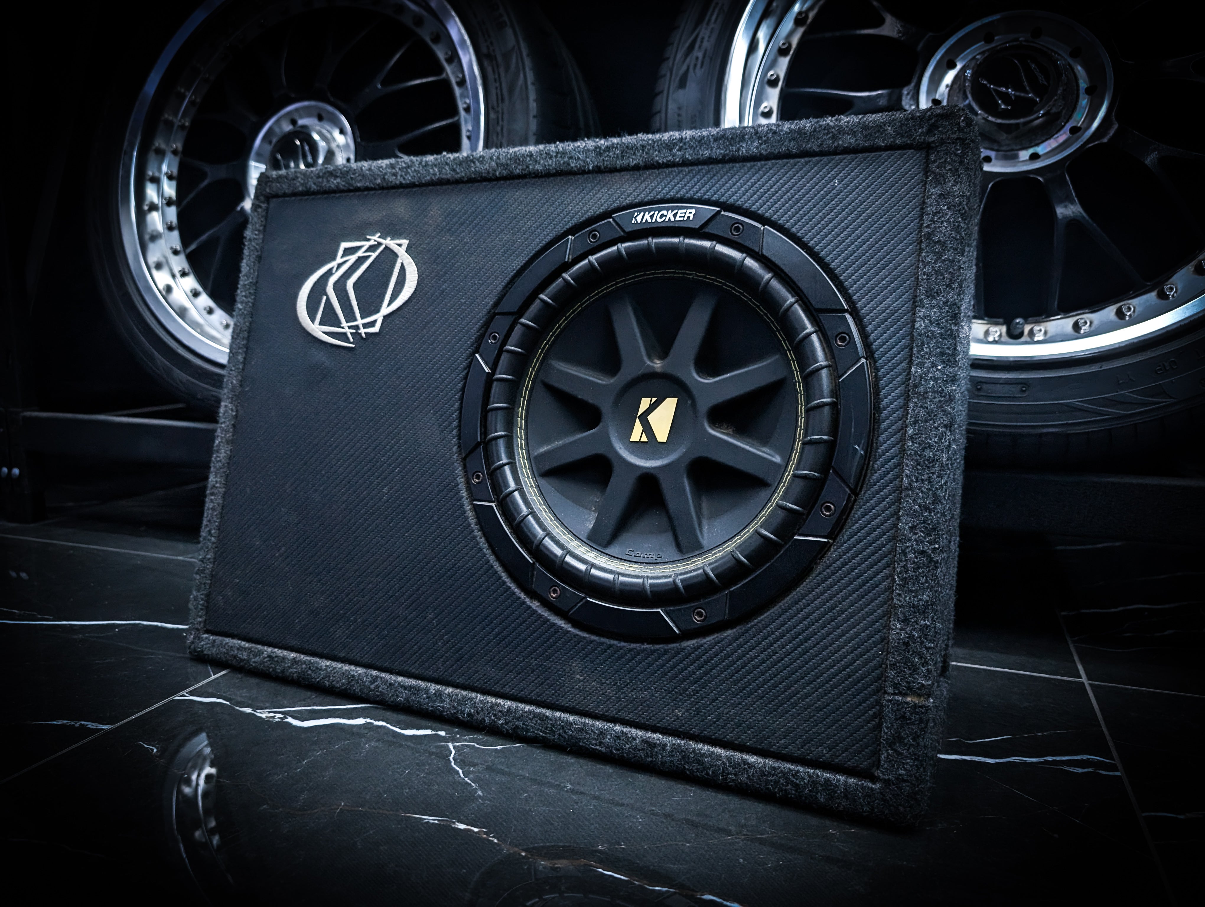 KICKER Slimline 800watt 10" Ported Subwoofer