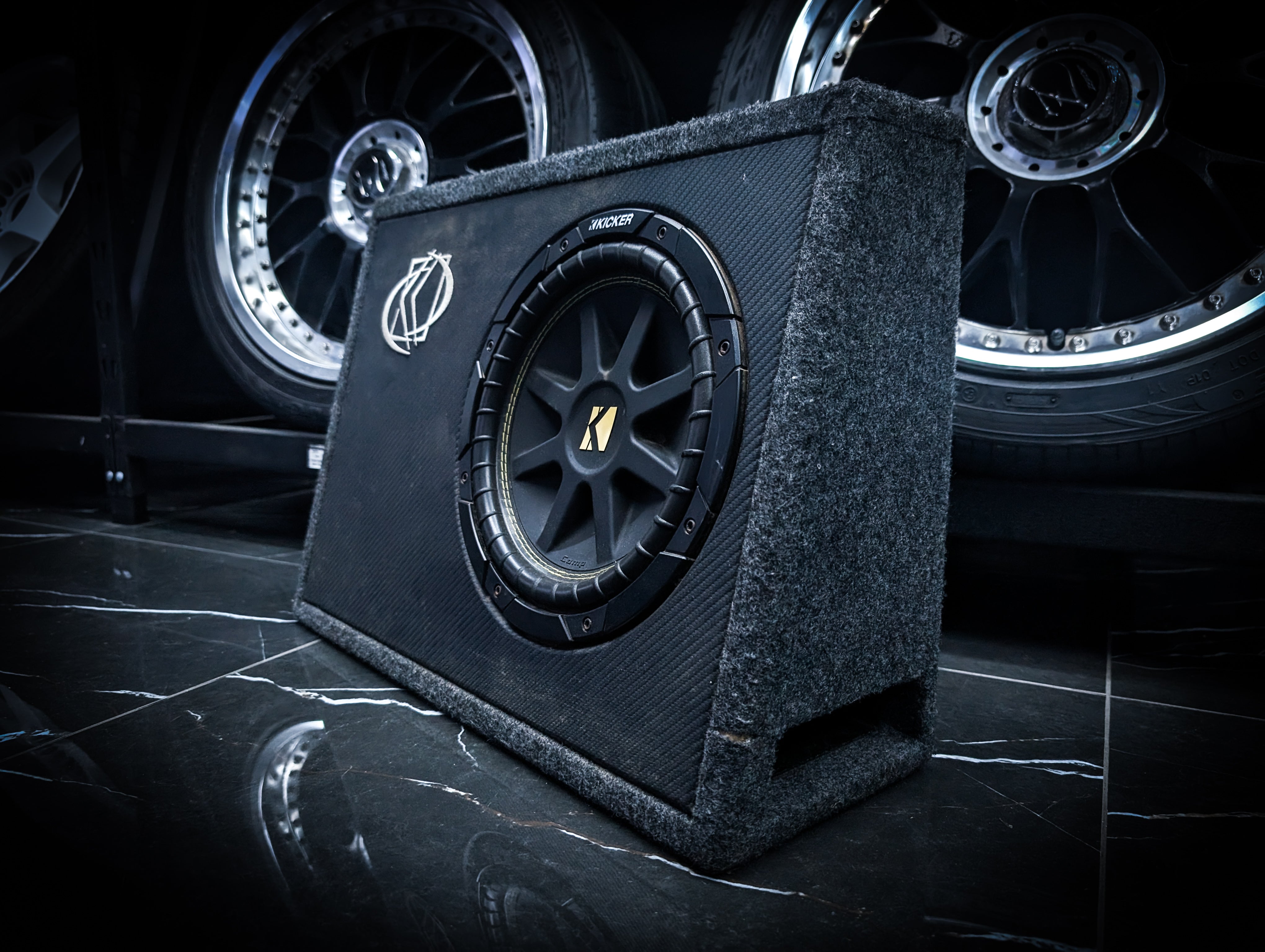 KICKER Slimline 800watt 10" Ported Subwoofer