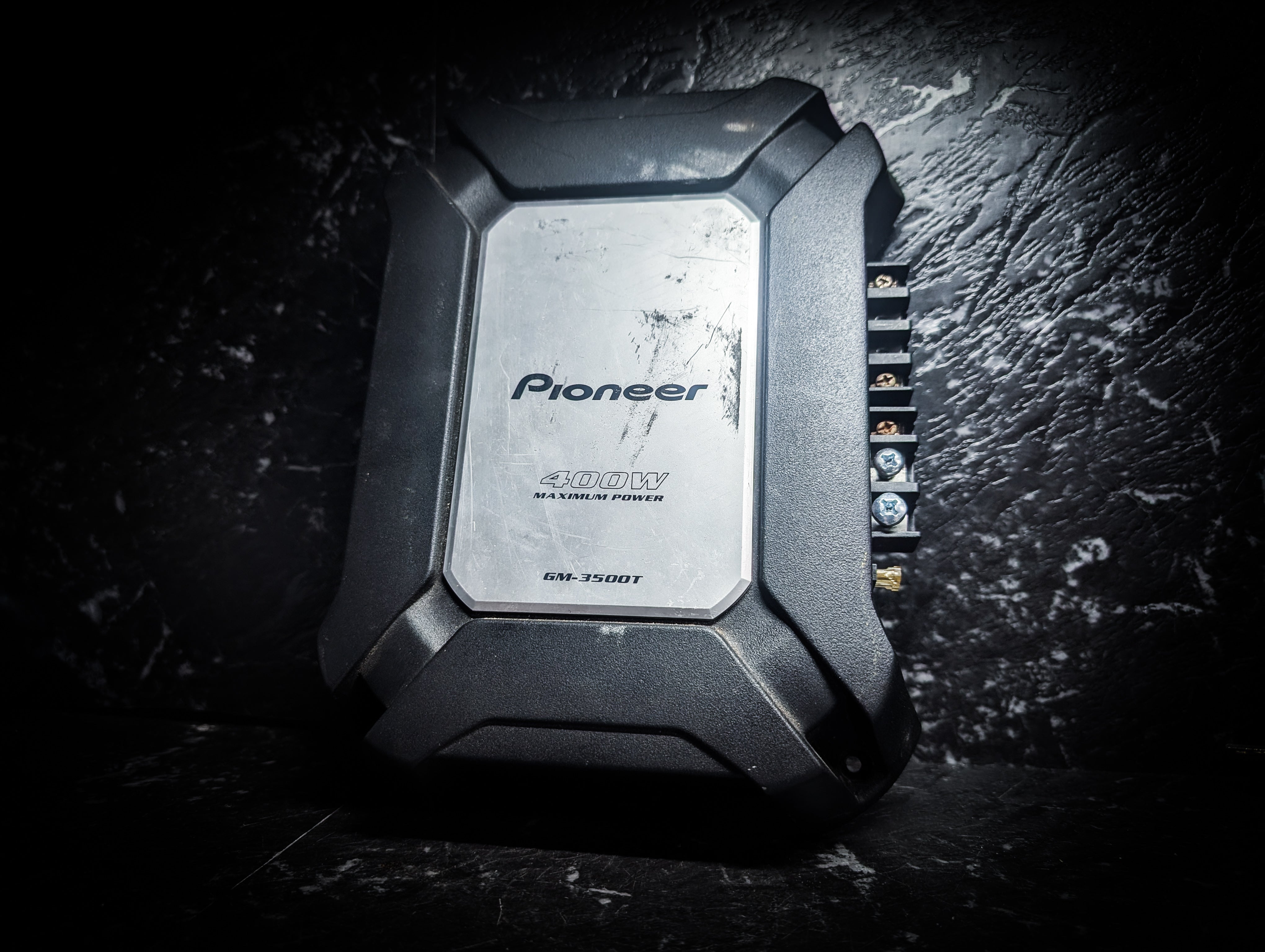 PIONEER 400watt 2 Channel Amplifier