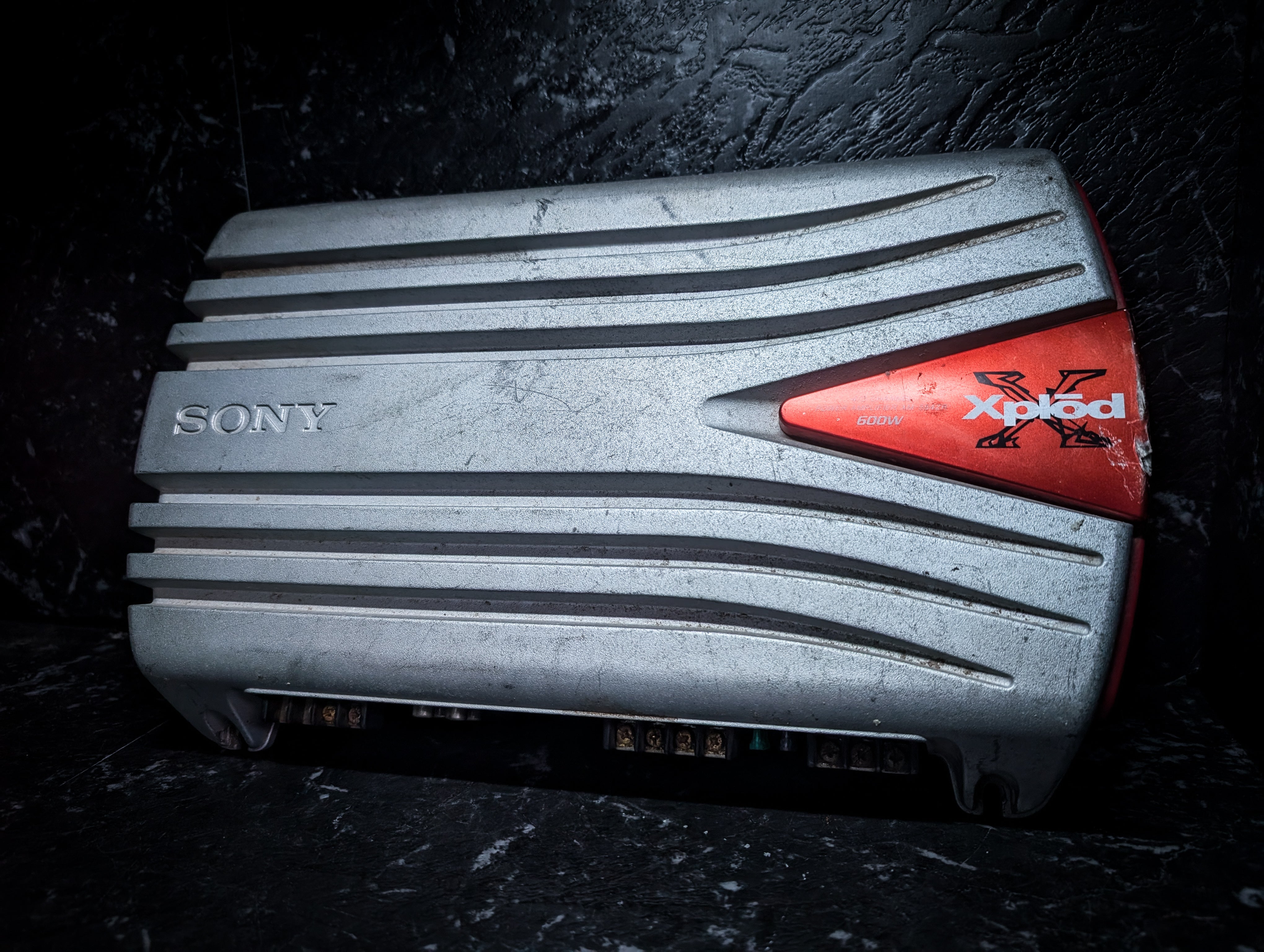 SONY XPLOD 600watt 4 Channel Amplifier