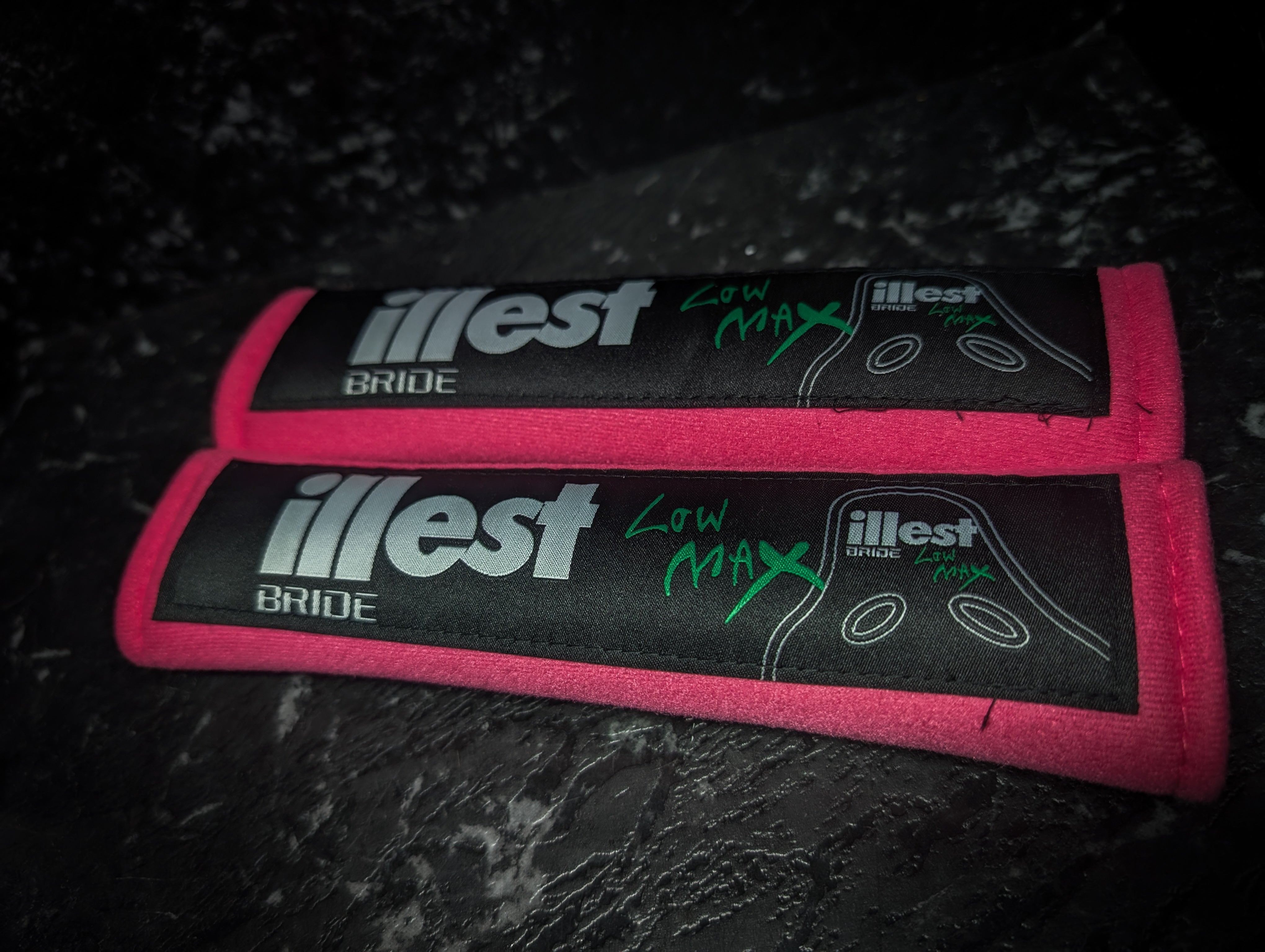 BRIDE ILLEST Pink Seat Belt Covers