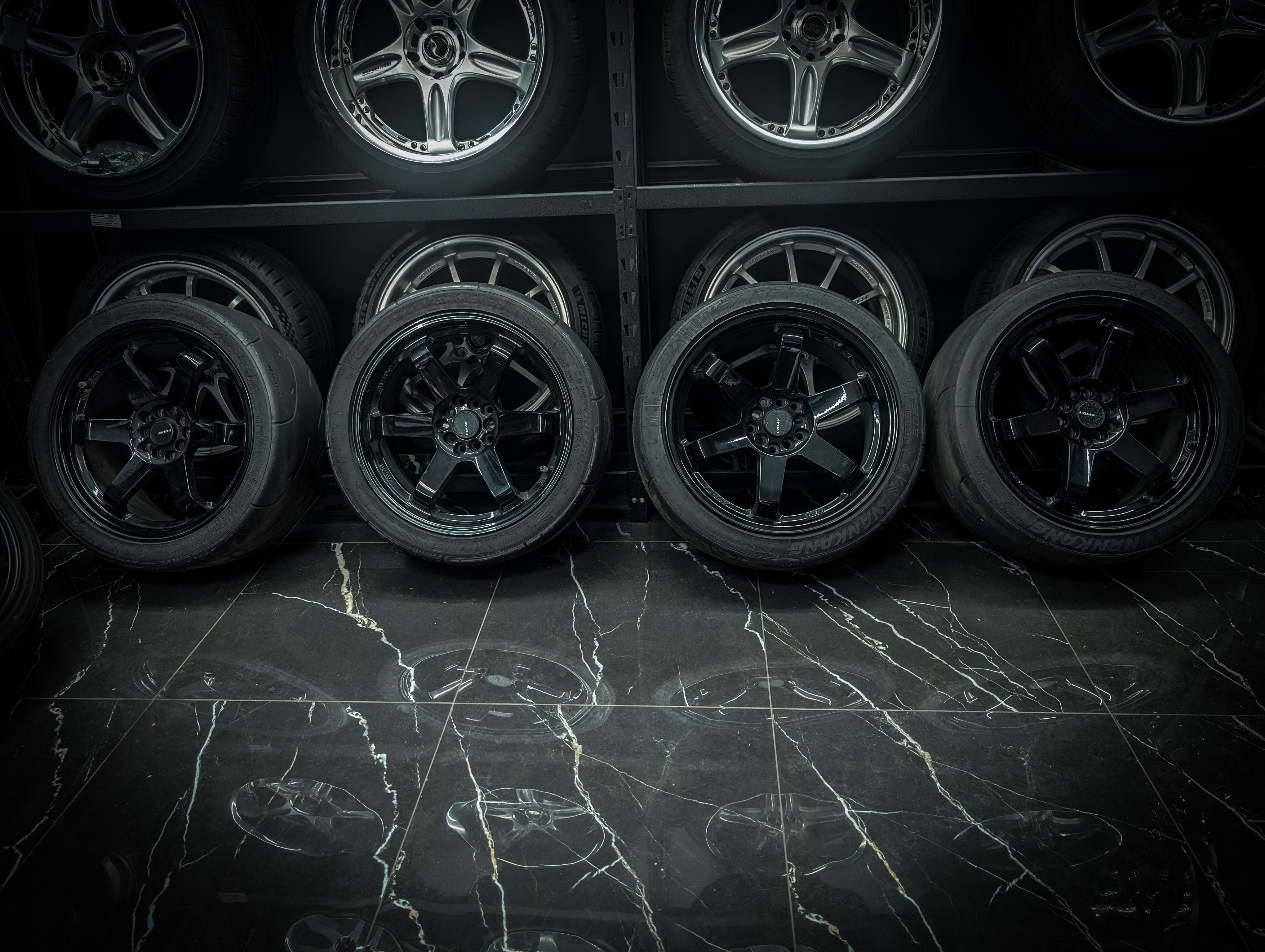 18" Gloss Black AVID.1 Wheels x 4