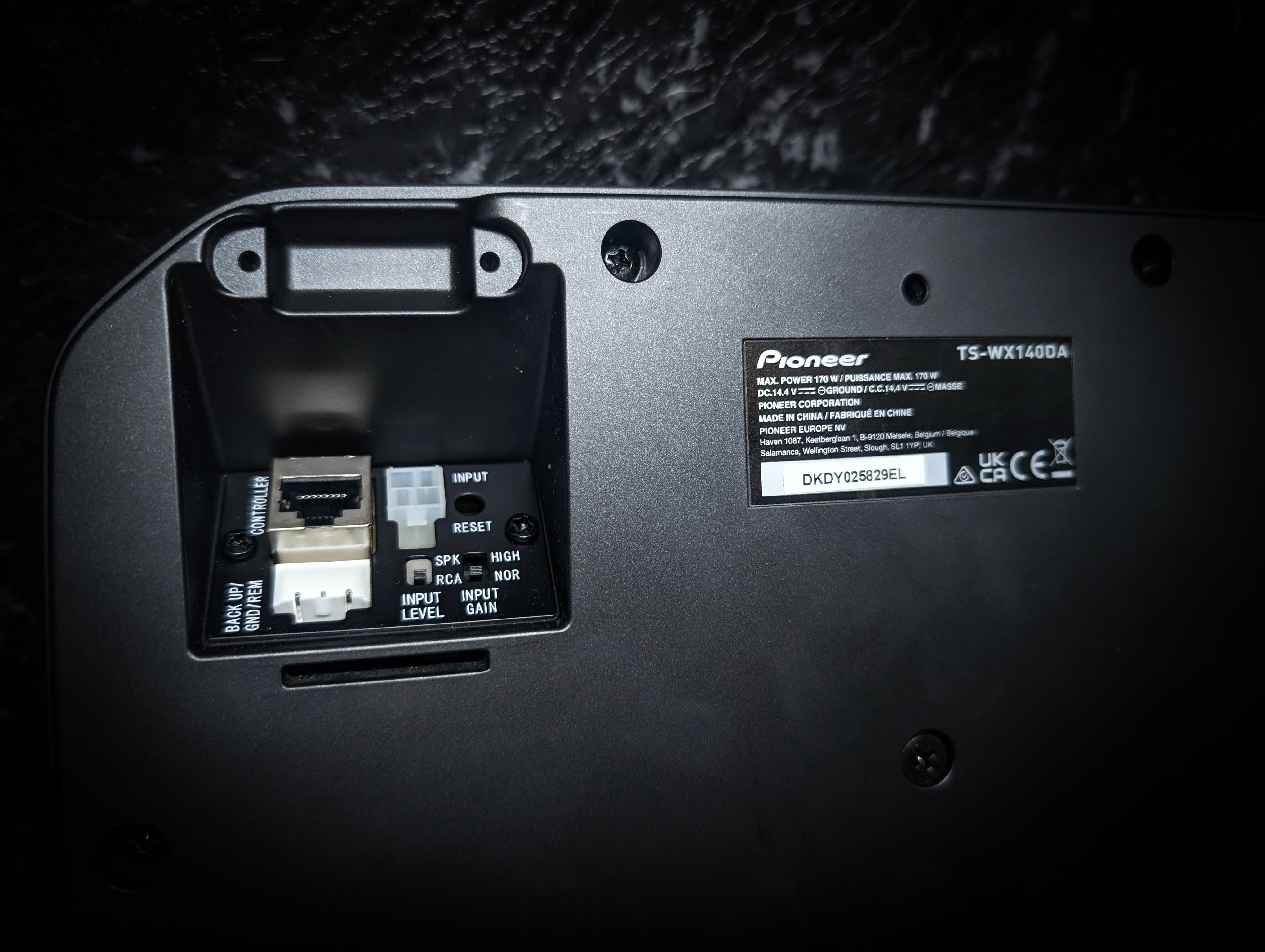 PIONEER 8" Active Under Seat Slim Subwoofer and Amp Combo