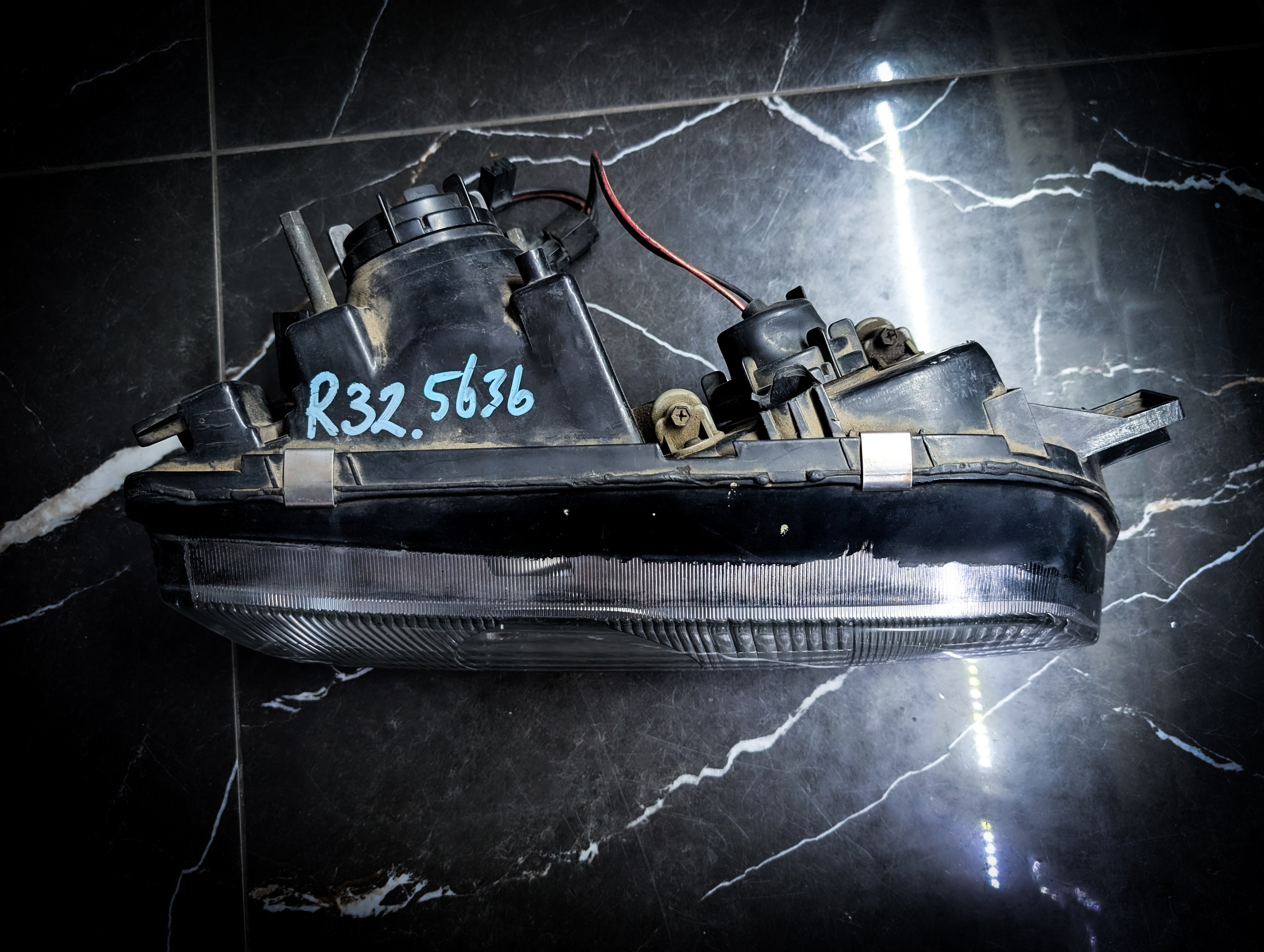 Nissan R32 Skyline Right Hand Side Headlight (Broken Tabs)