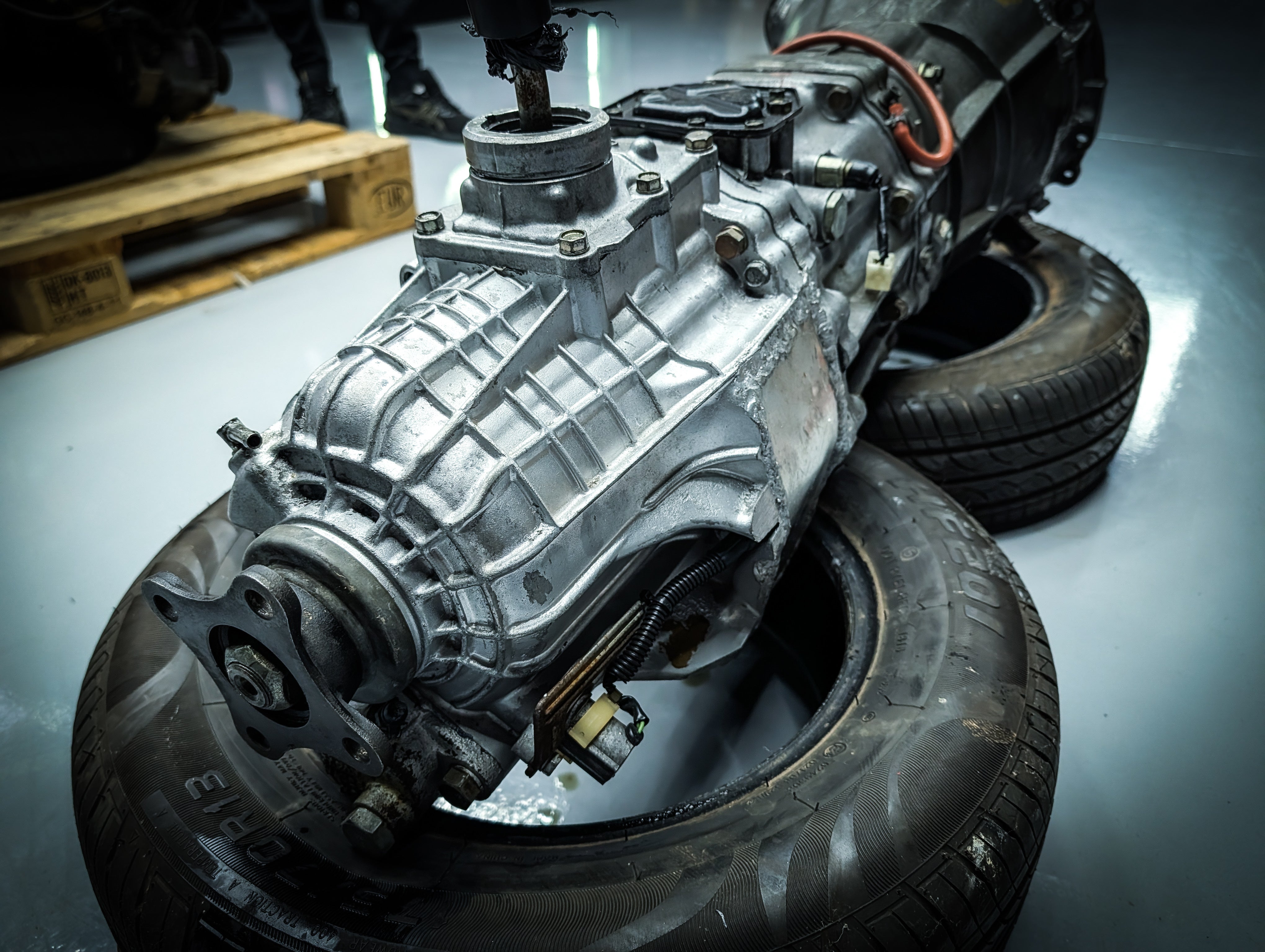 Toyota Soarer 1JZ non VVTI 2.5L Twin Turbo Motor + R32 GTR Gearbox Modified to Suit 1JZ