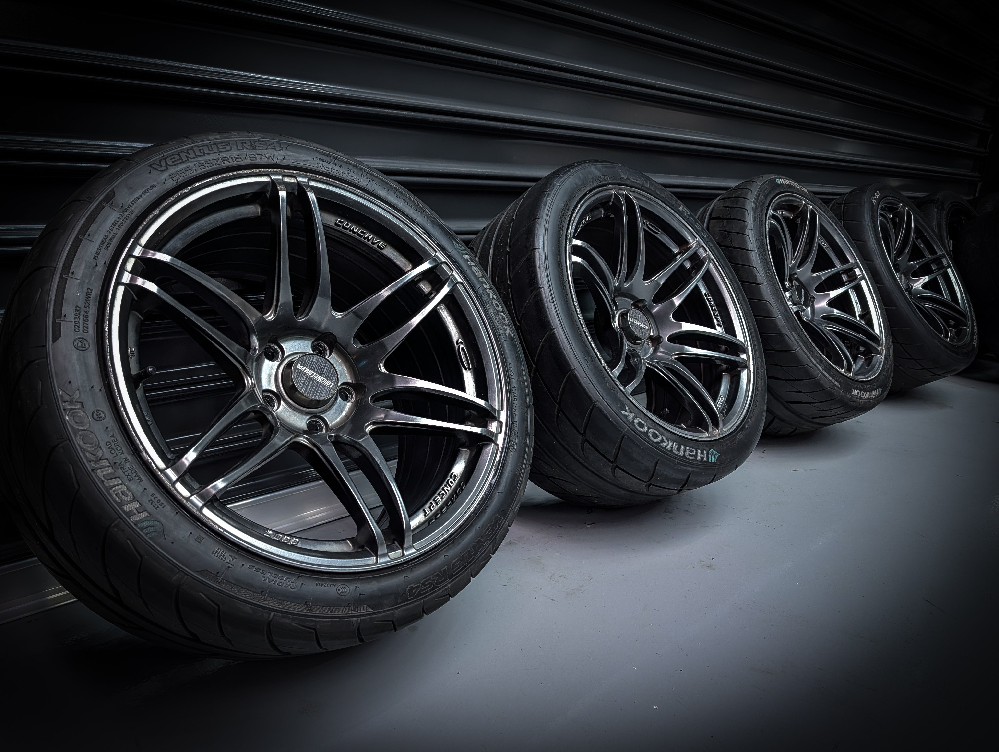 18" Concept Concave Gunmetal Wheels x 4