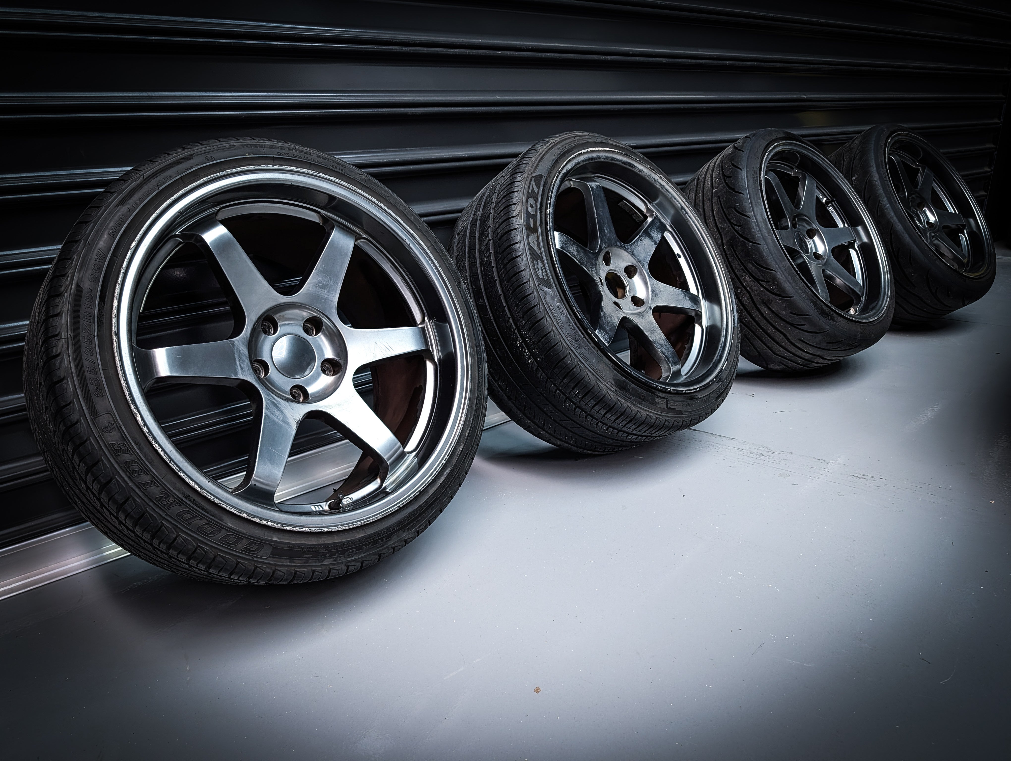 19" Varrstoen ES2 Staggered Wheels x 4