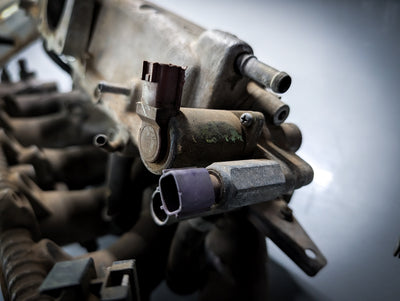 NISSAN Skyline R33 RB25 DET Intake Manifold (Missing Centre Bolts)