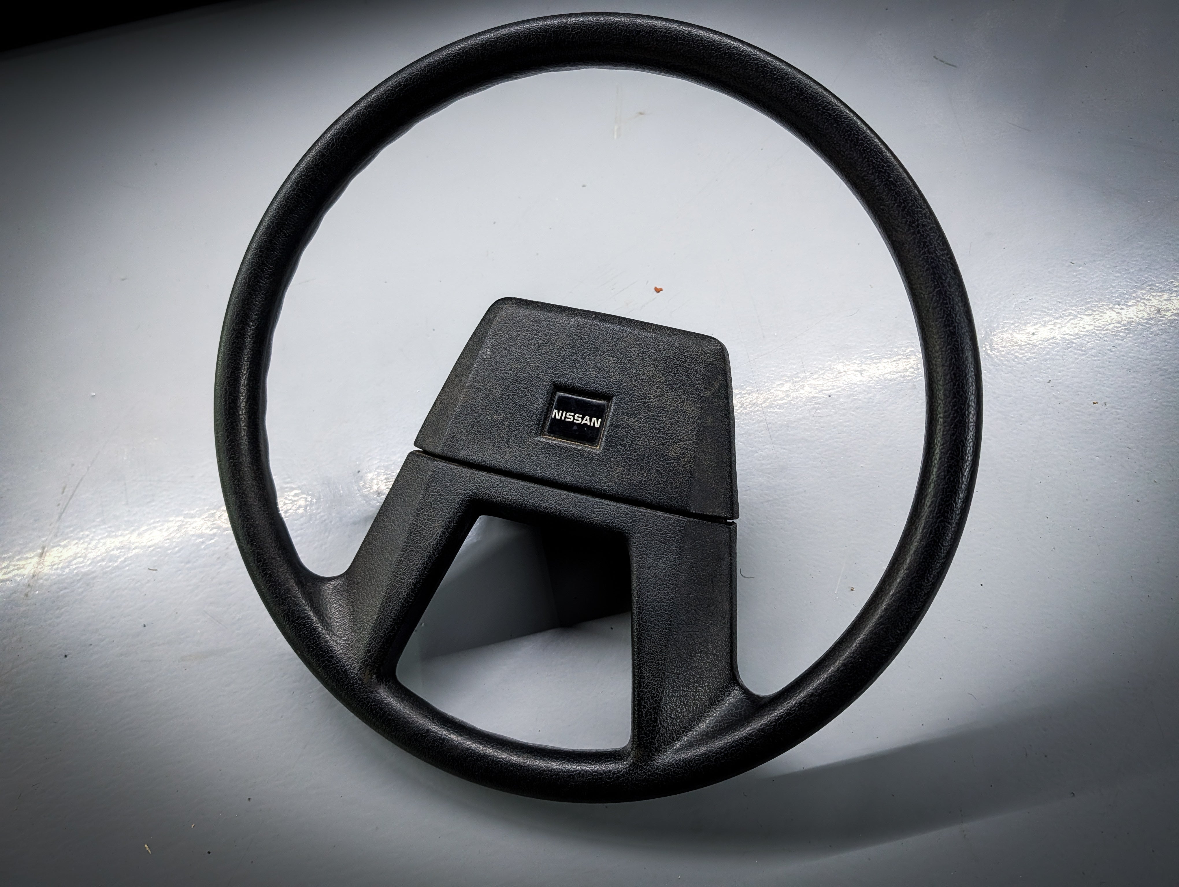 Early NISSAN R31 Skyline/Pintara Steering Wheel