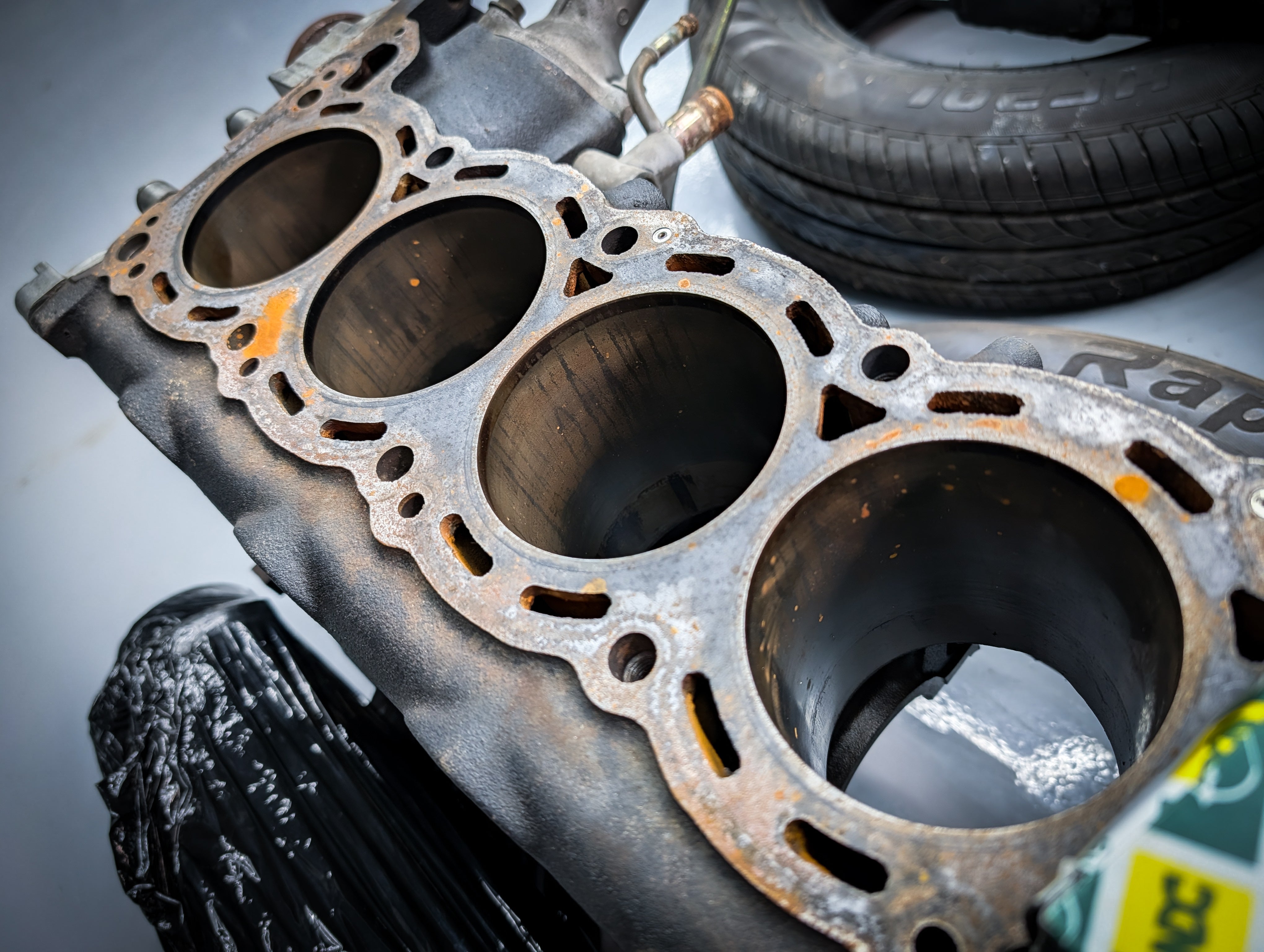 NISSAN Skyline Bare RB25 NEO Block, Crankshaft, Bearings.