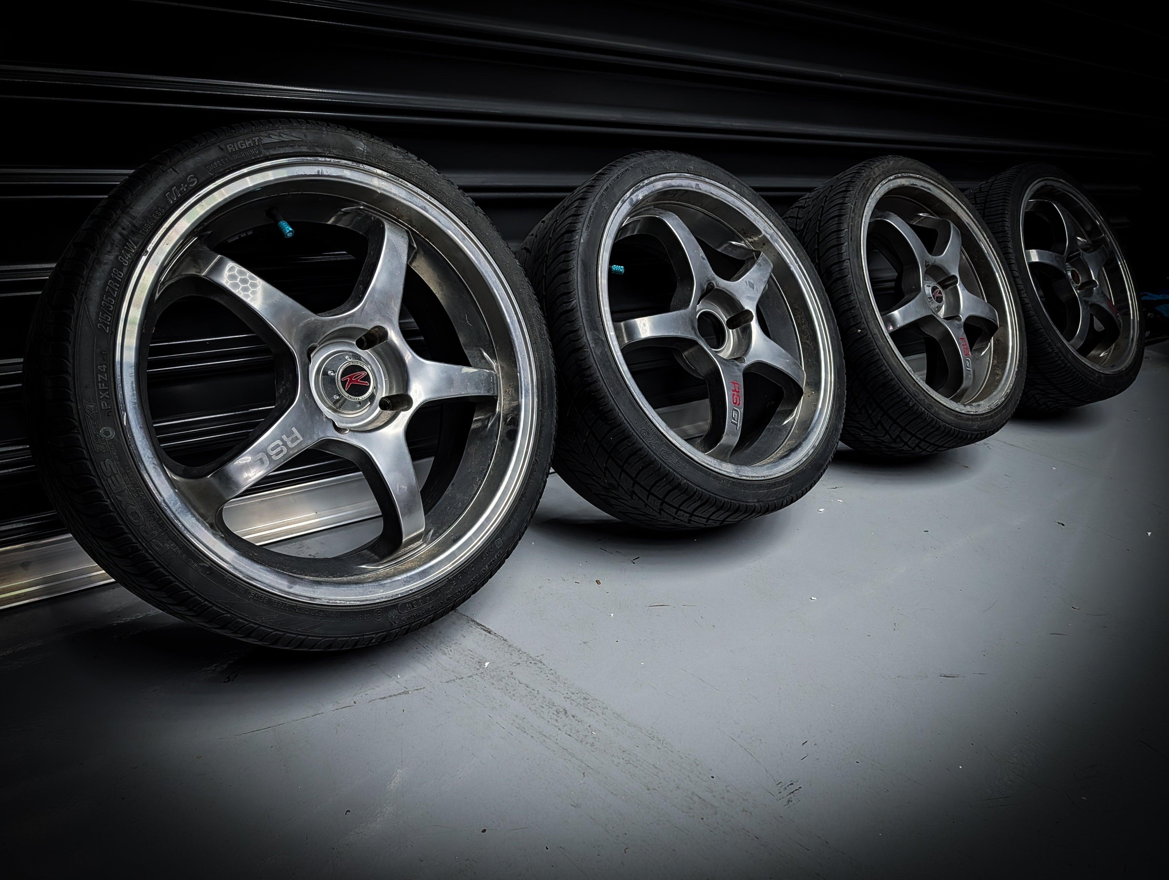 18" RS GT Racing Wheels x 4