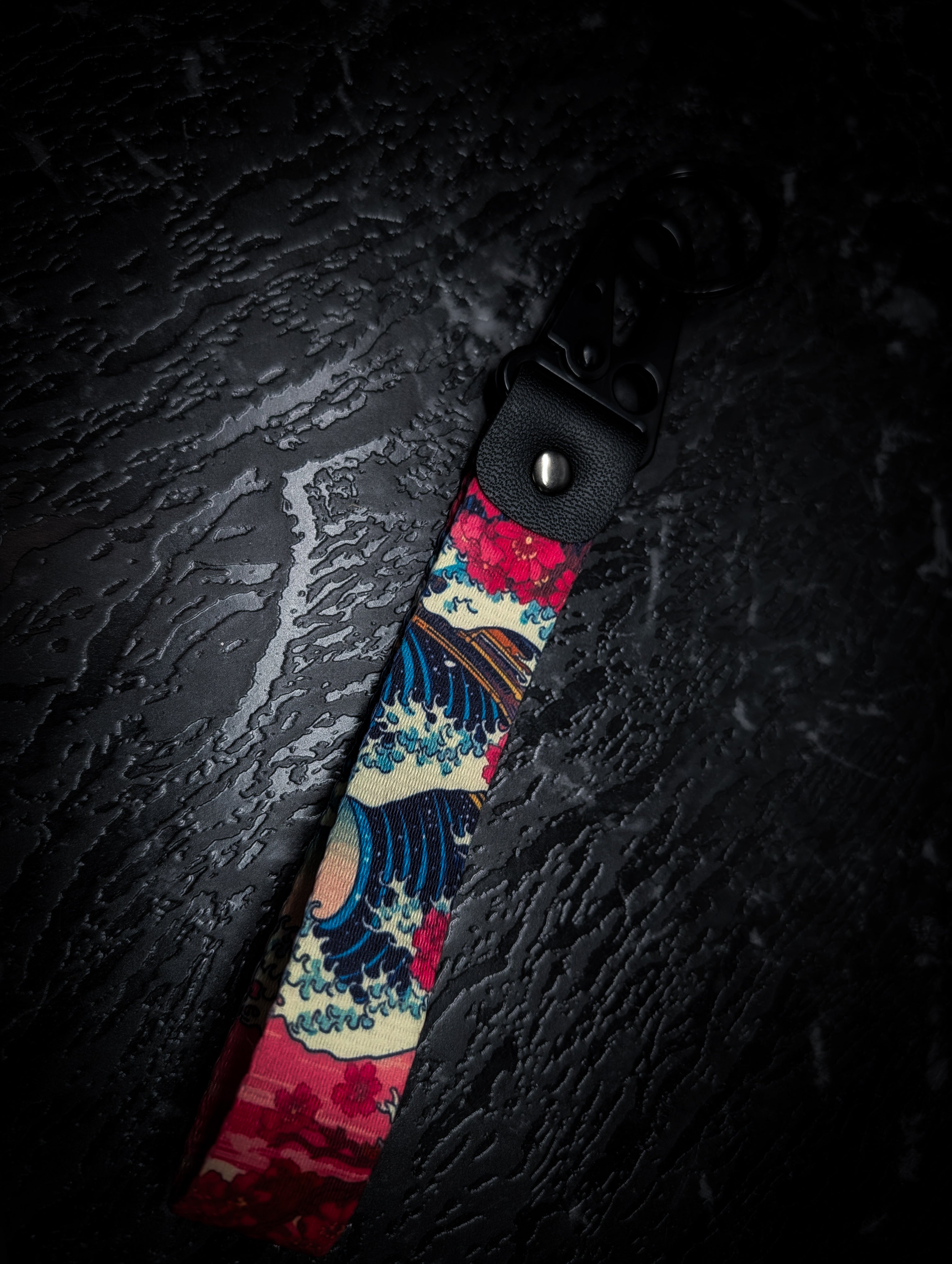 Japanese Kanagawa Pink Wave Key Latch