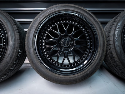18" ESR SR01 Gloss Black Silver Hardware Wheels x 4