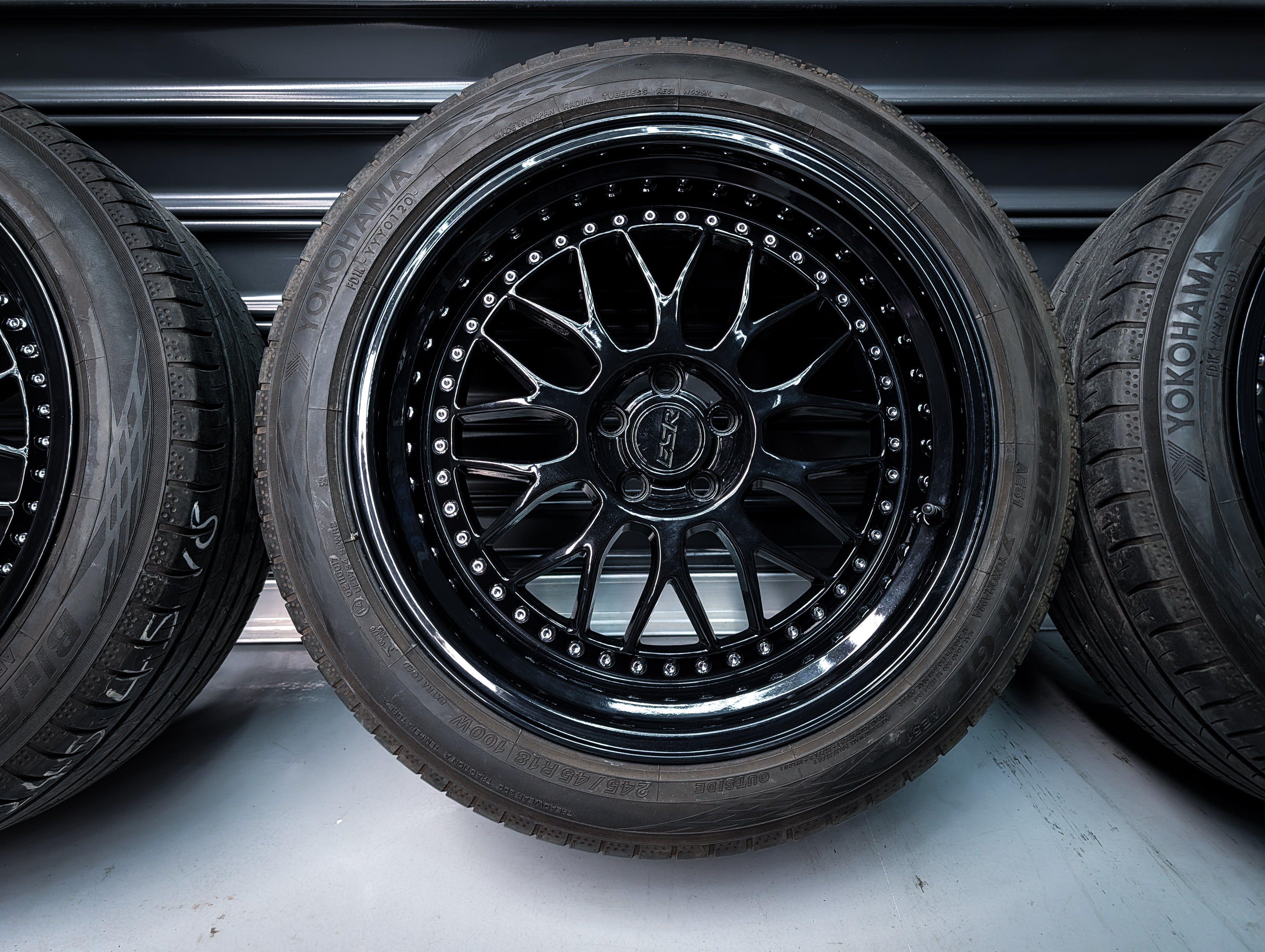 18" ESR SR01 Gloss Black Silver Hardware Wheels x 4