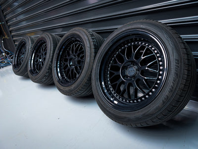 18" ESR SR01 Gloss Black Silver Hardware Wheels x 4