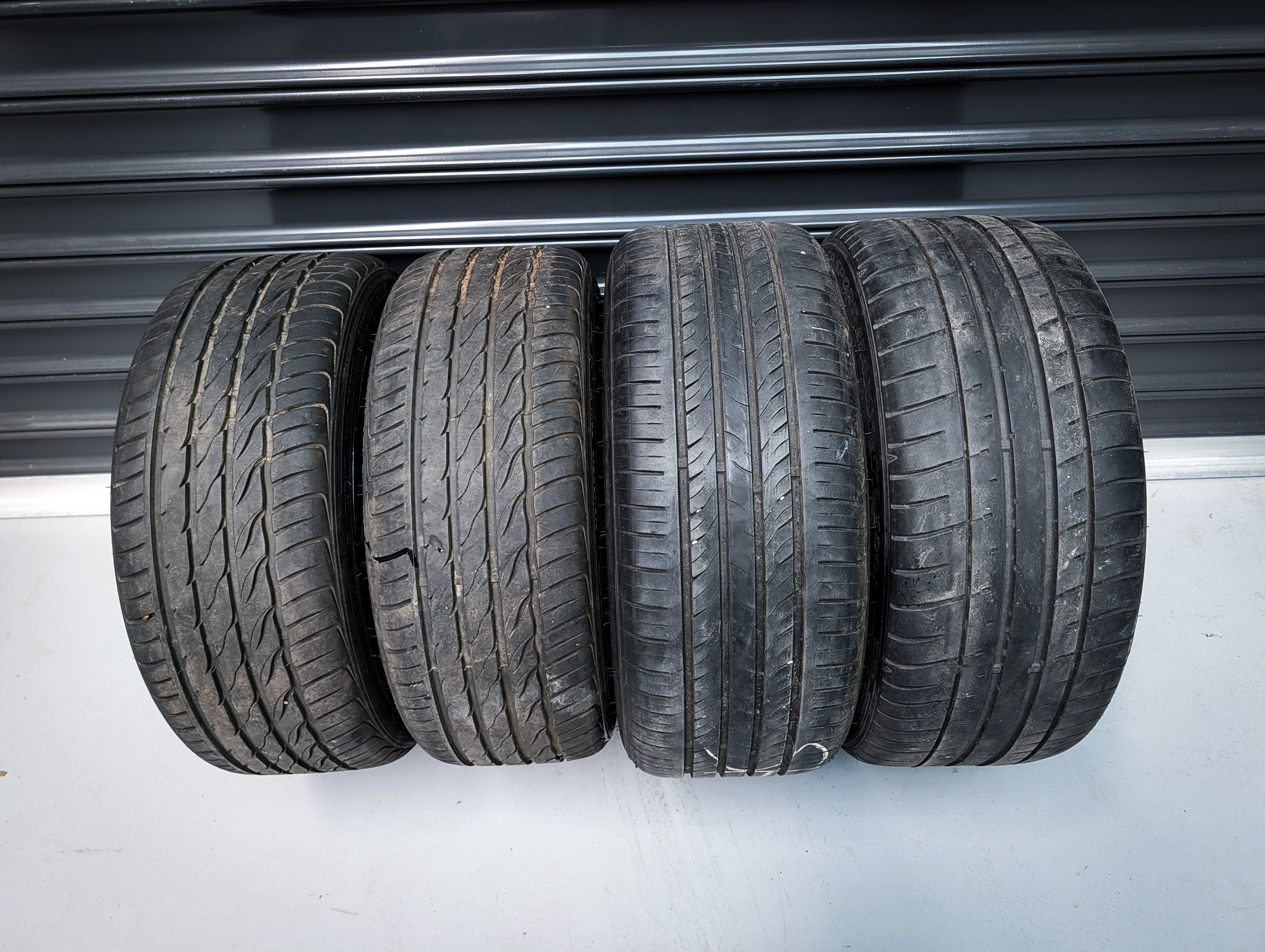 18" AVID 01 Gunmetal Staggered Wheels x 4