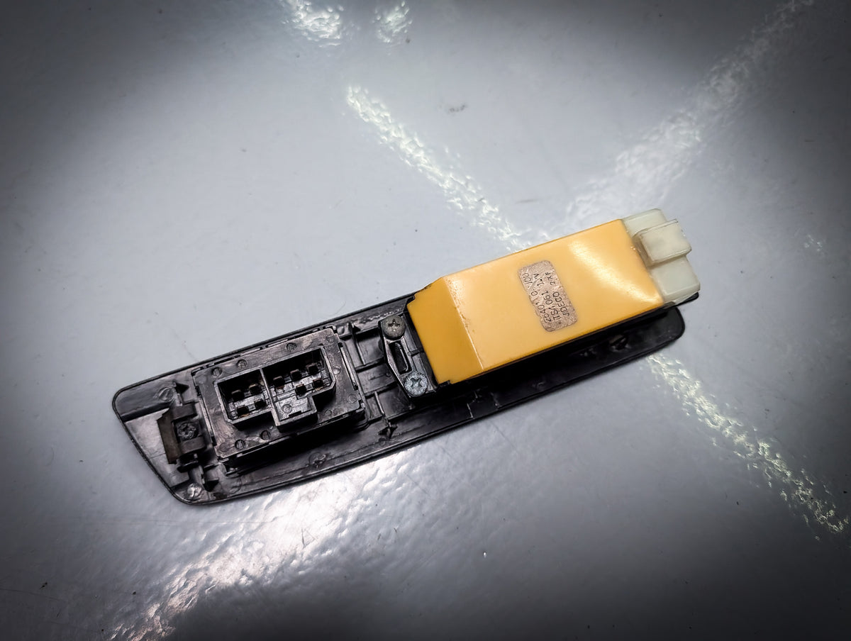 R32 Skyline Drivers Side Window Switch Panel
