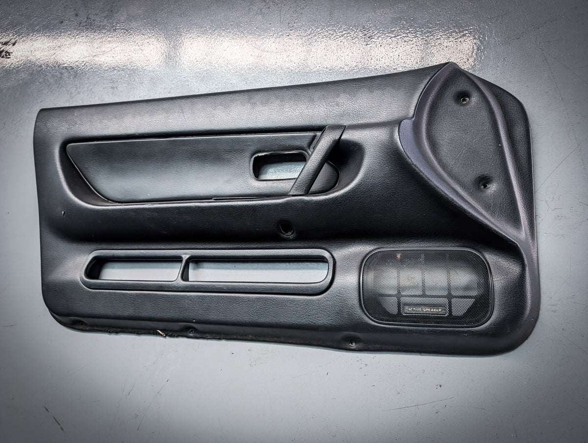 R32 Skyline Passenger Side Door Card ( Good Condition )