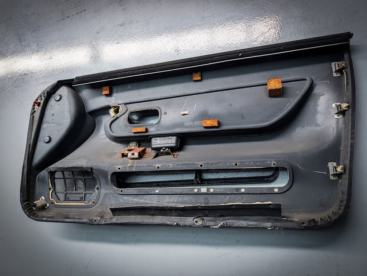 R32 Skyline Passenger Side Door Card ( Good Condition )