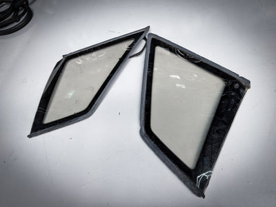 R32 Skyline Quarter Windows PAIR ( Average Condition )
