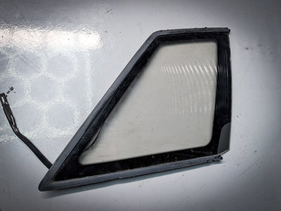 R32 Skyline Quarter Windows PAIR ( Average Condition )