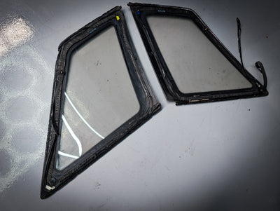 R32 Skyline Quarter Windows PAIR ( Average Condition )